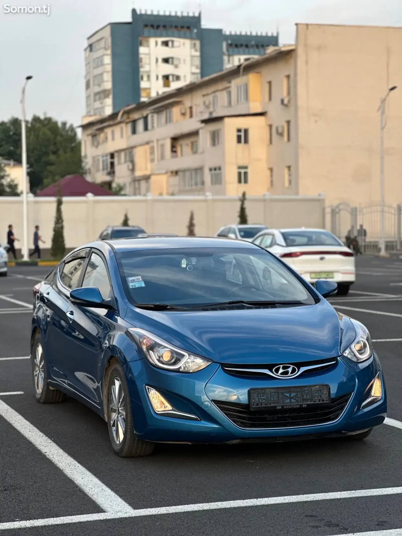 Hyundai Avante 2014 · 1.6 AT