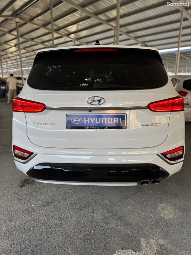 Hyundai Santa Fe 2018 · 2.0 AT
