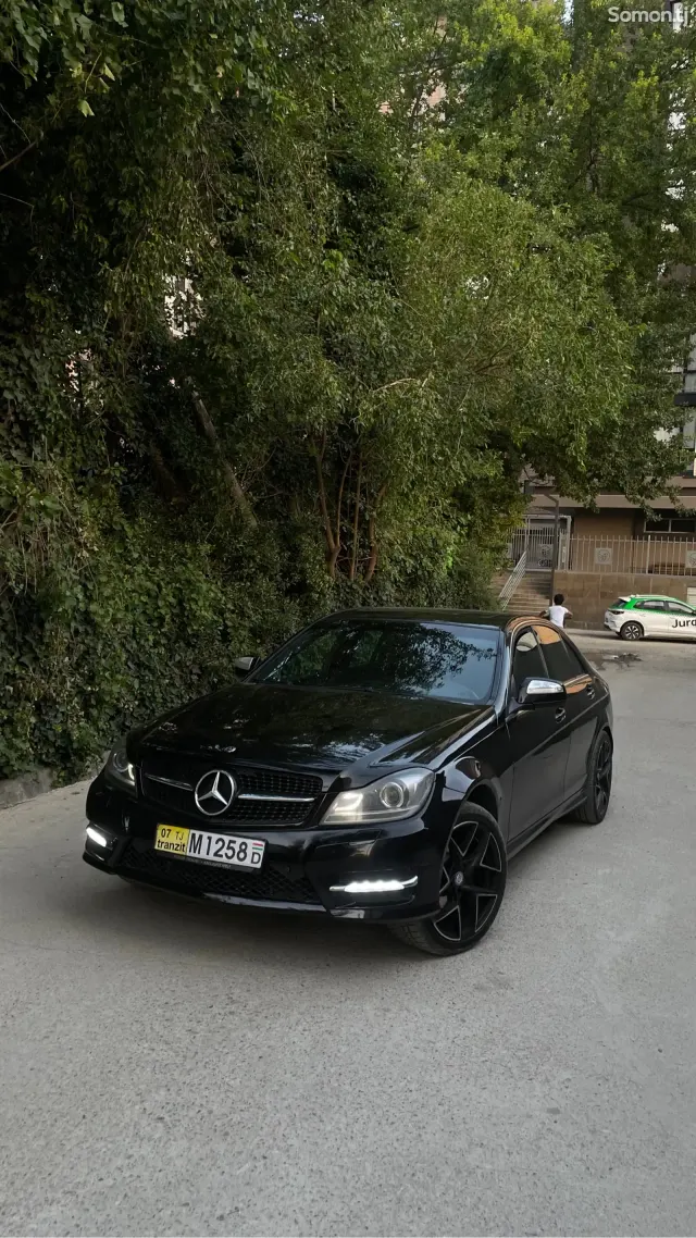 Mercedes-Benz C class 2008 · 3.0 AT
