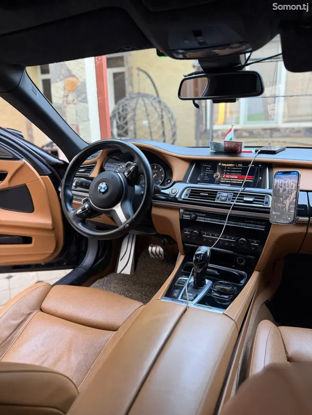 BMW 7 series 2015 · 3.0 AT