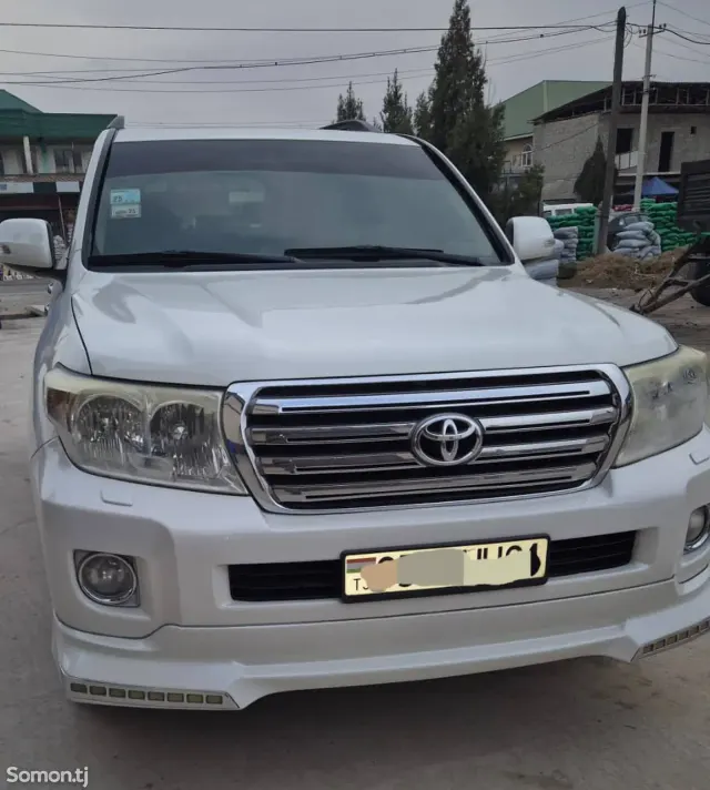 Toyota Land Cruiser 2011 · 0.4 AT