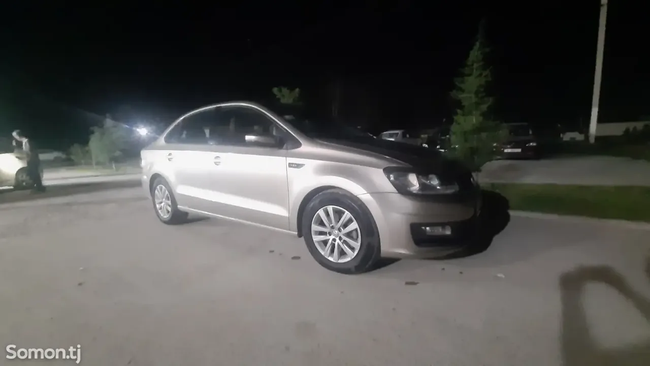 Volkswagen Polo 2019 · 1.6 AT