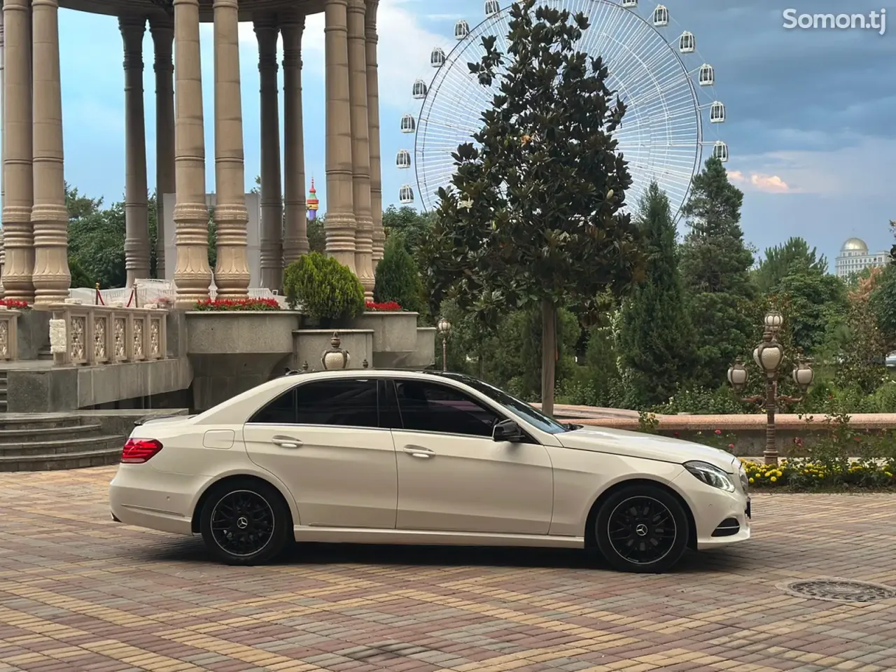 Mercedes-Benz E class 2015 · 2.2 AT
