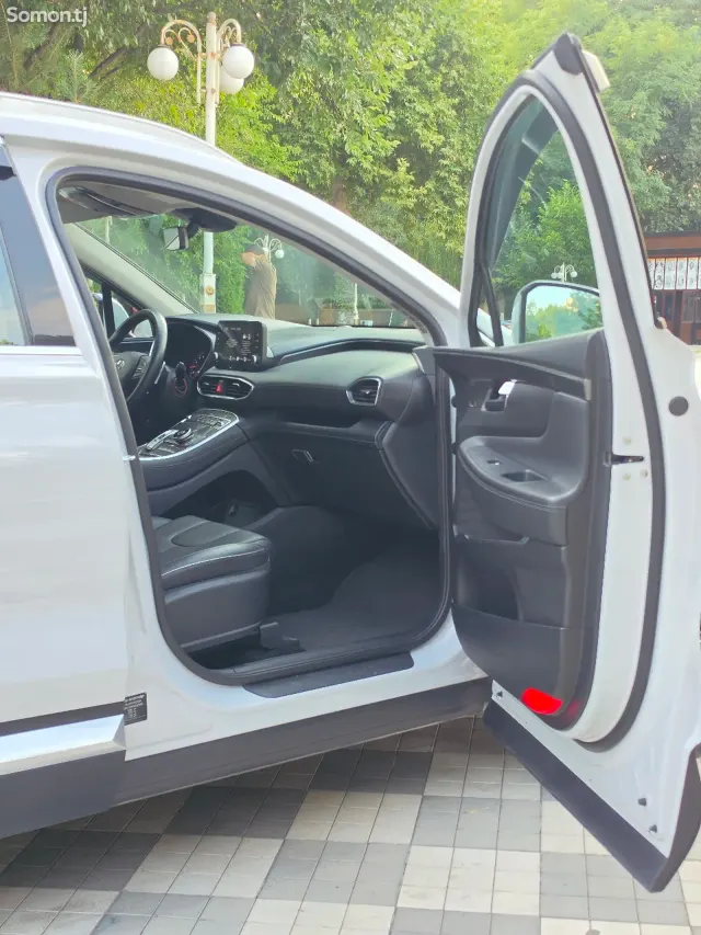 Hyundai Santa Fe 2021 · 2.5 AT