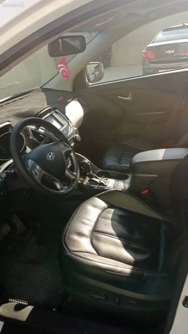 Hyundai Tucson 2014 · 2.0 AT