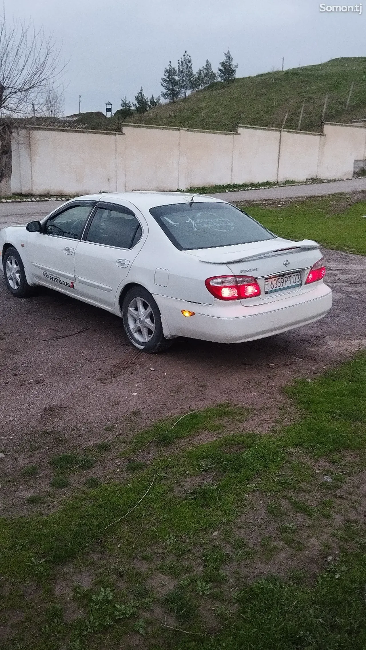 Nissan Maxima 1999 · 2.0 AT