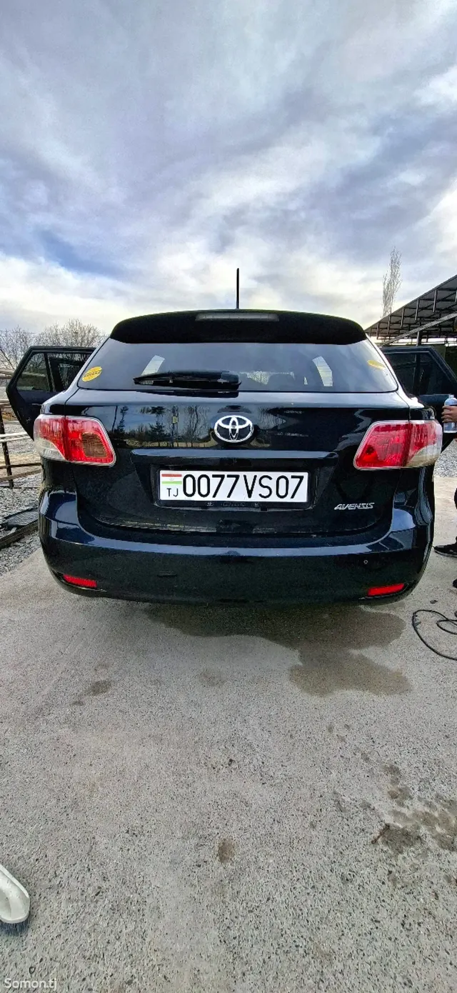Toyota Avensis 2013 · 1.8 AT