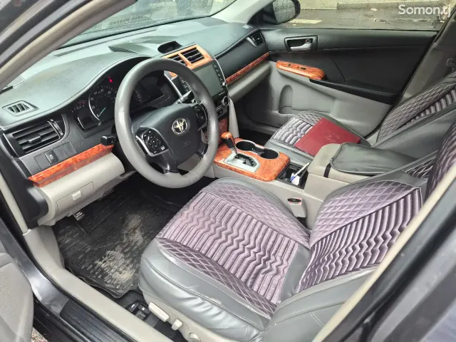Toyota Camry 2012 · 2.5 AT