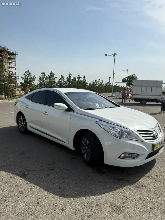 Hyundai Grandeur 2012 · 2.4 AT