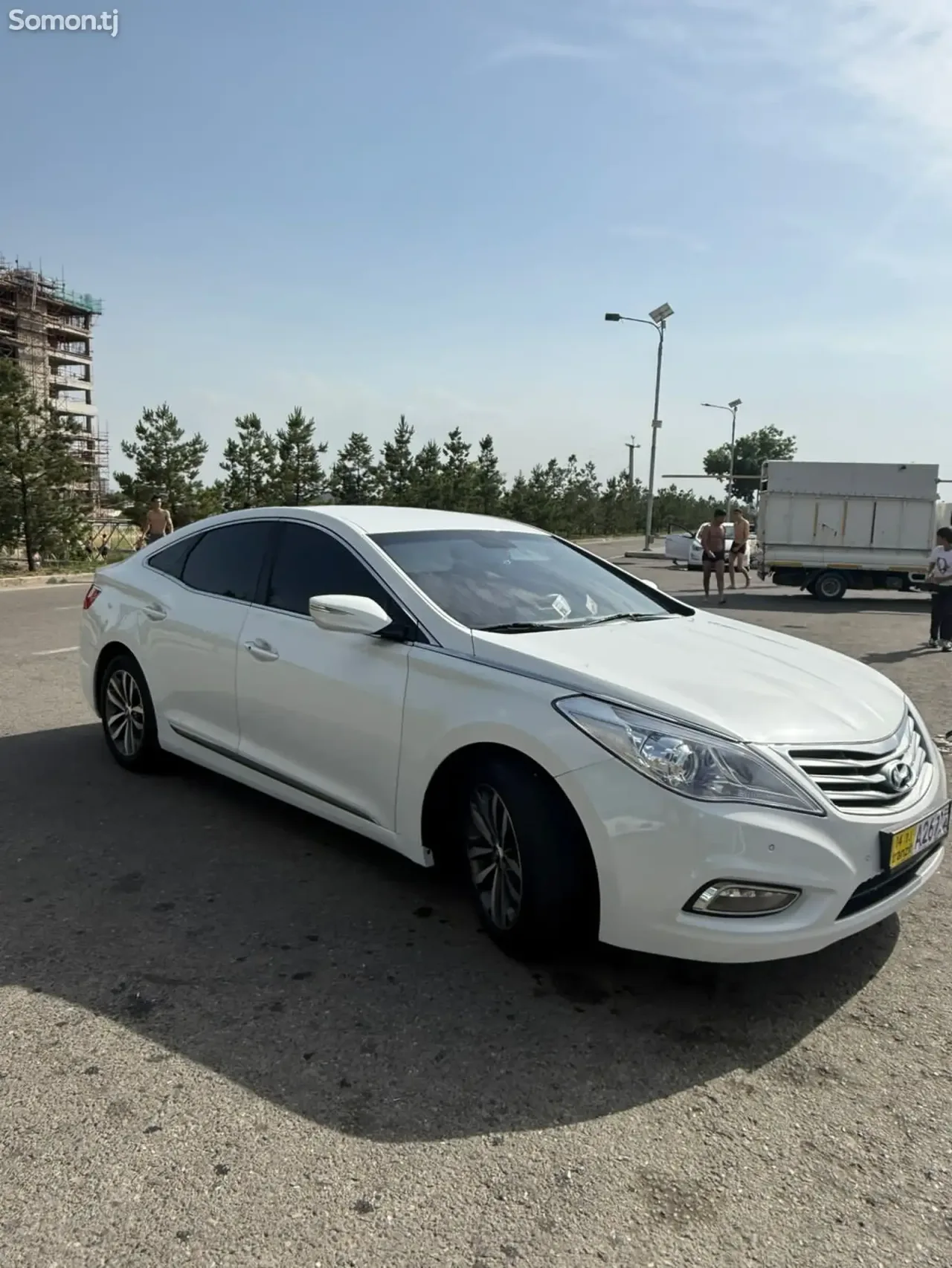 Hyundai Grandeur 2012 · 2.4 AT
