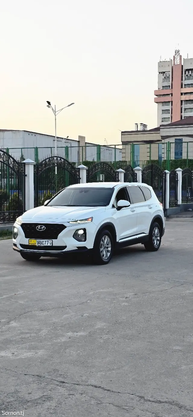 Hyundai Santa Fe 2019 · 2.5 AT