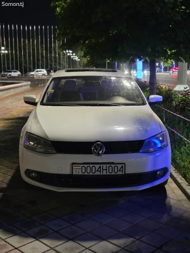 Volkswagen Jetta 2012 · 2.5 AT