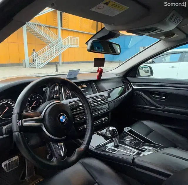 BMW 5 series 2015 · 2.0 AT