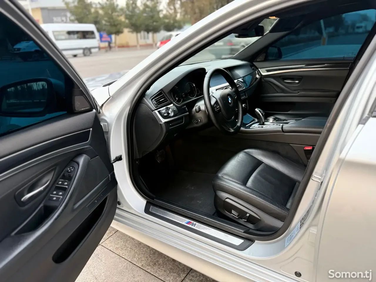 BMW 5 series 2015 · 3.0 AT