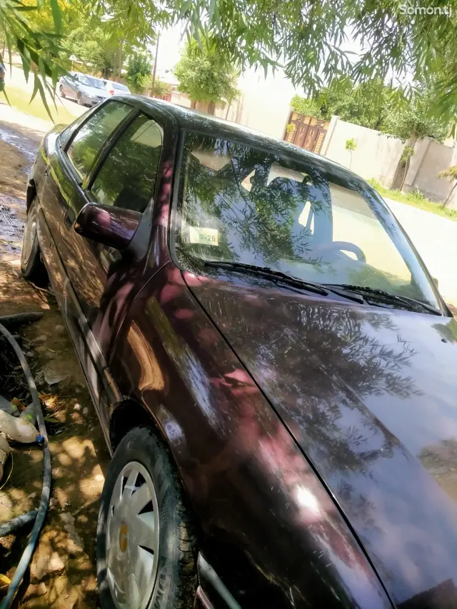 Opel Vectra A 1994 · 1.6 MT
