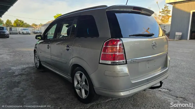 Opel Zafira 2006 · 2.2 AT