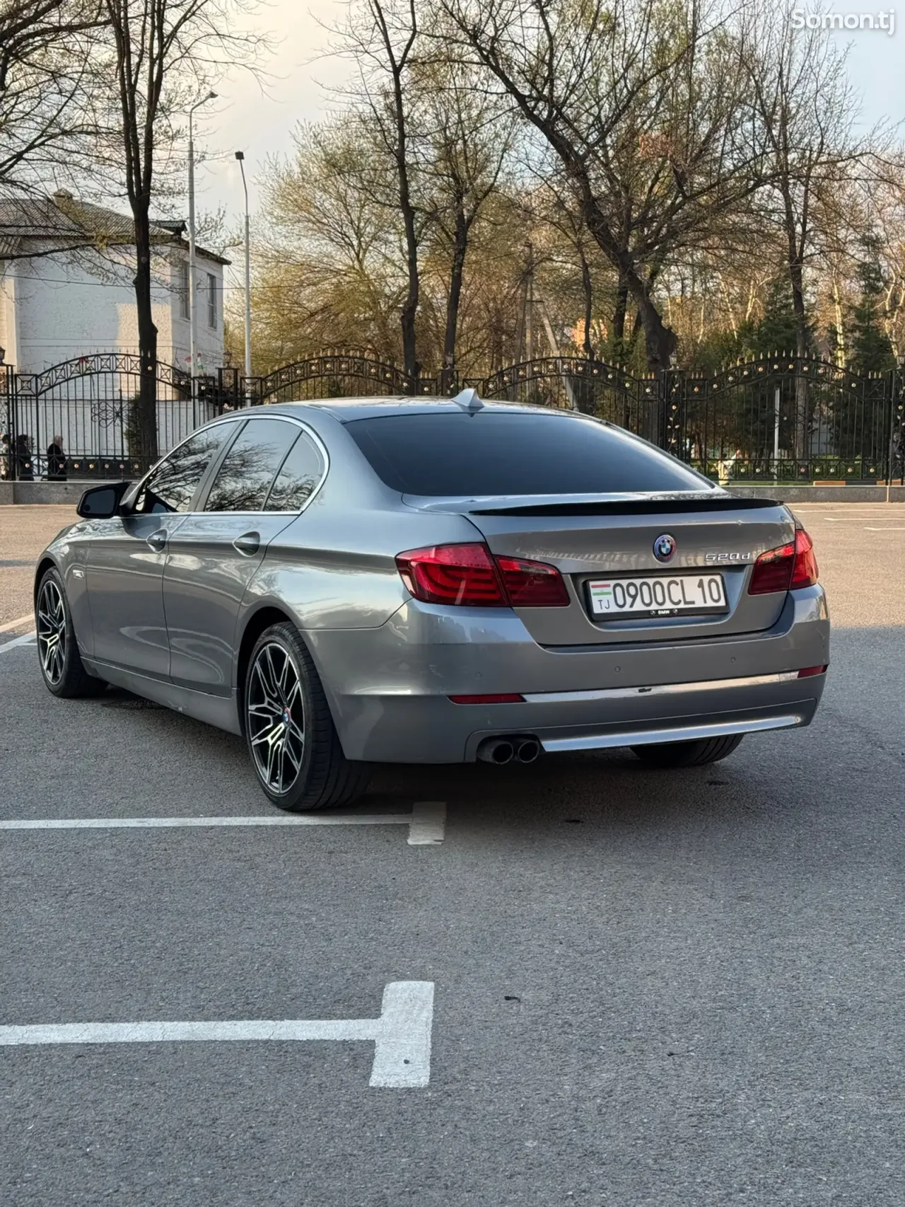 BMW 5 series 2011 · 2.0 AT