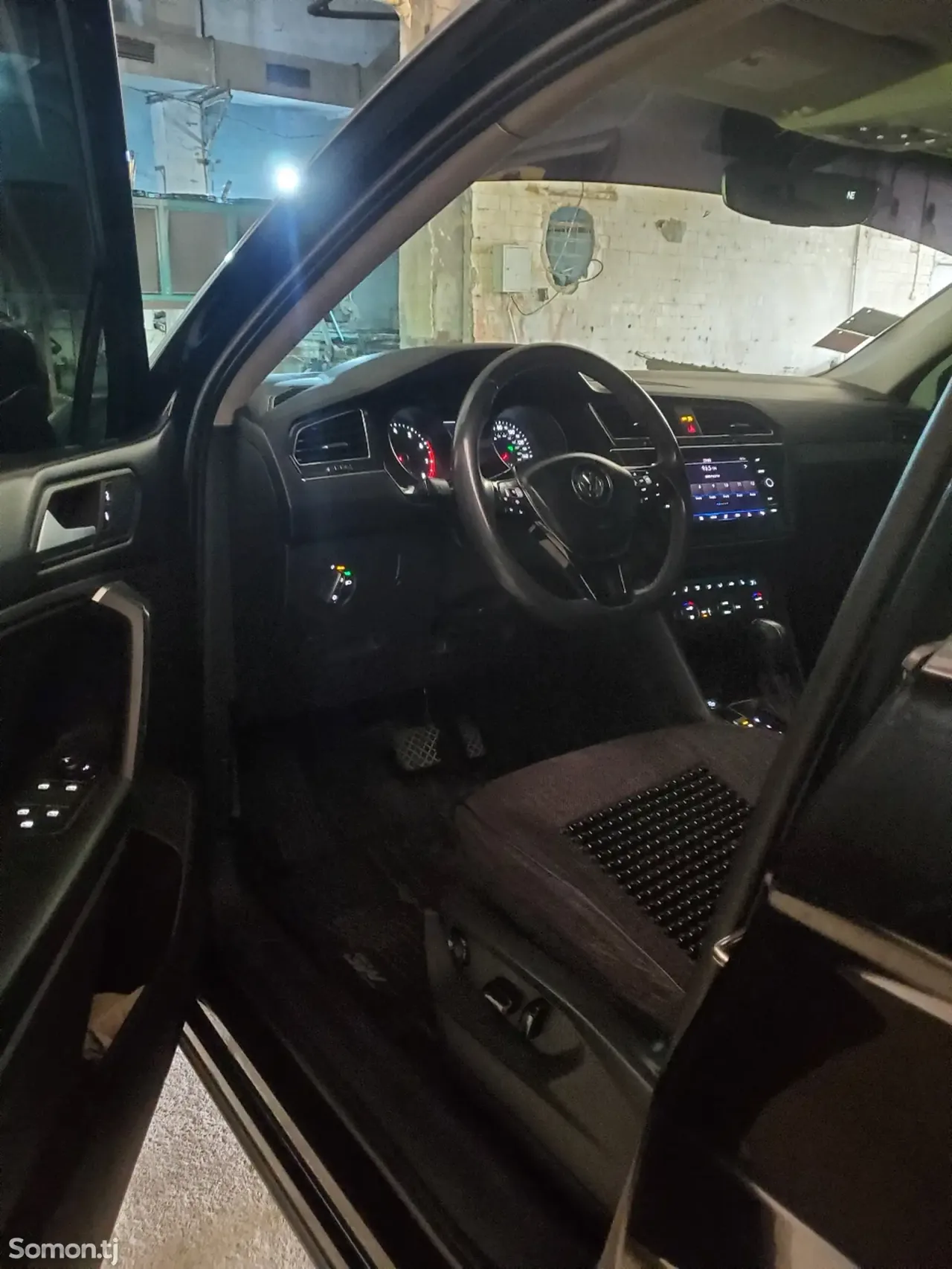 Volkswagen Tiguan 2021 · 2.0 AT