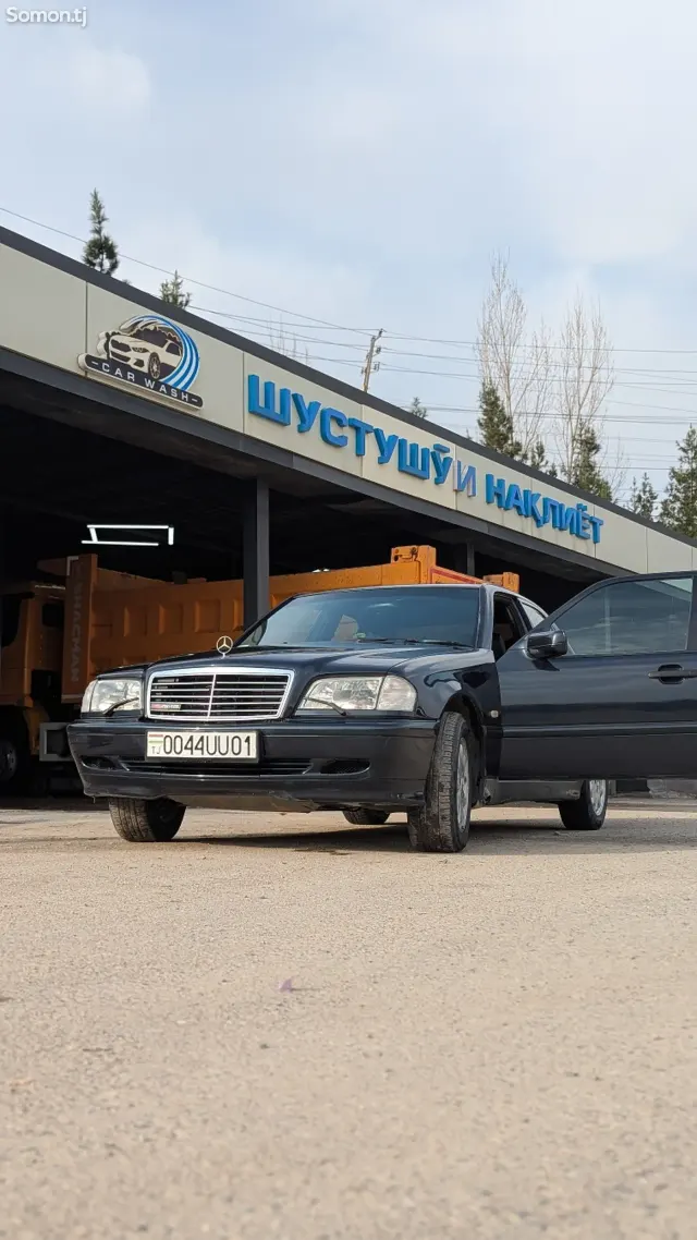 Mercedes-Benz C class 1999 · 2.0 AT