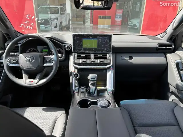Toyota Land Cruiser 2025 · 3.5 AT