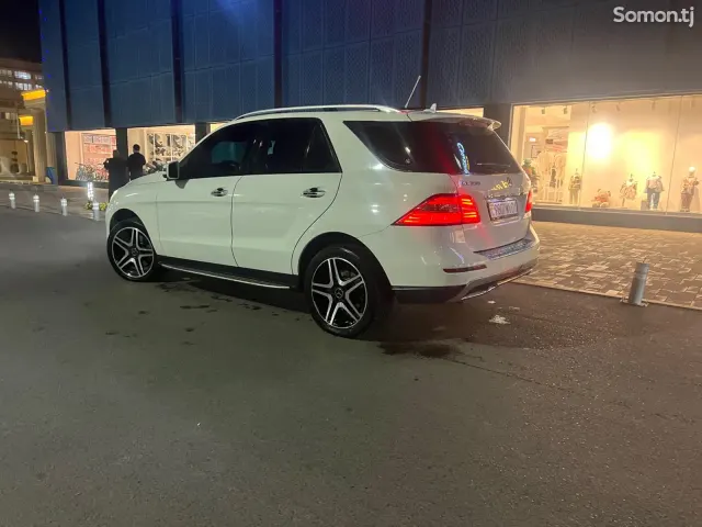 Mercedes-Benz ML class 2012 · 3.5 AT