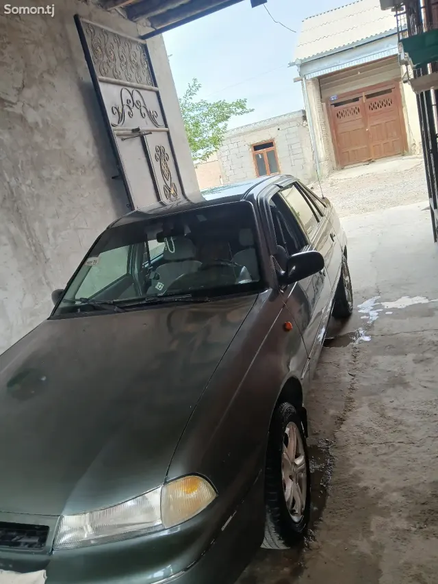 Daewoo Nexia 1995 · 1.5 MT