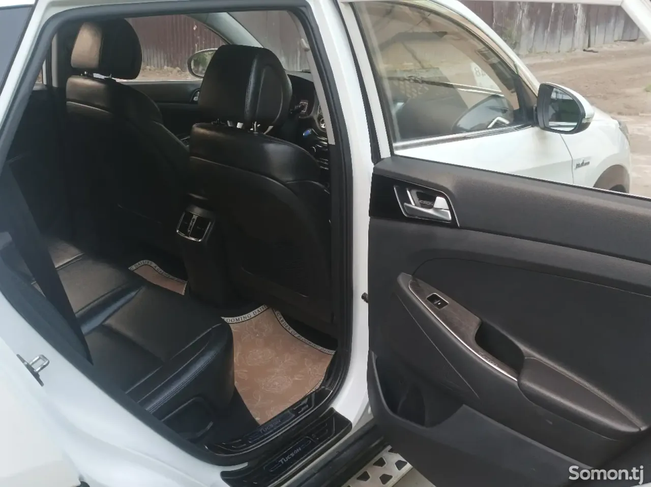 Hyundai Tucson 2017 · 1.6 AT