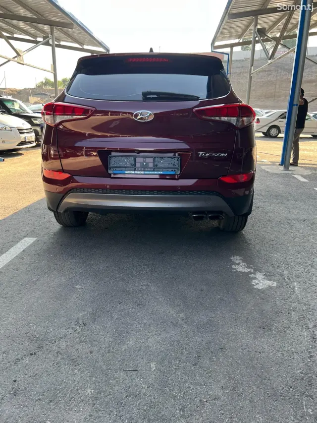 Hyundai Tucson 2016 · 1.6 AT