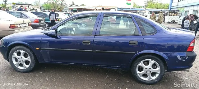 Opel Vectra B 1998 · 1.6 MT