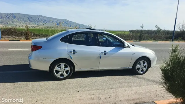 Hyundai Avante 2007 · 1.6 AT