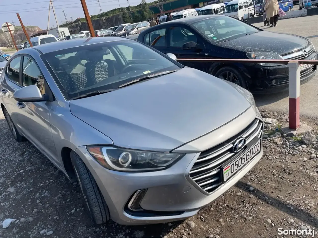 Hyundai Elantra 2017 · 2.0 AT