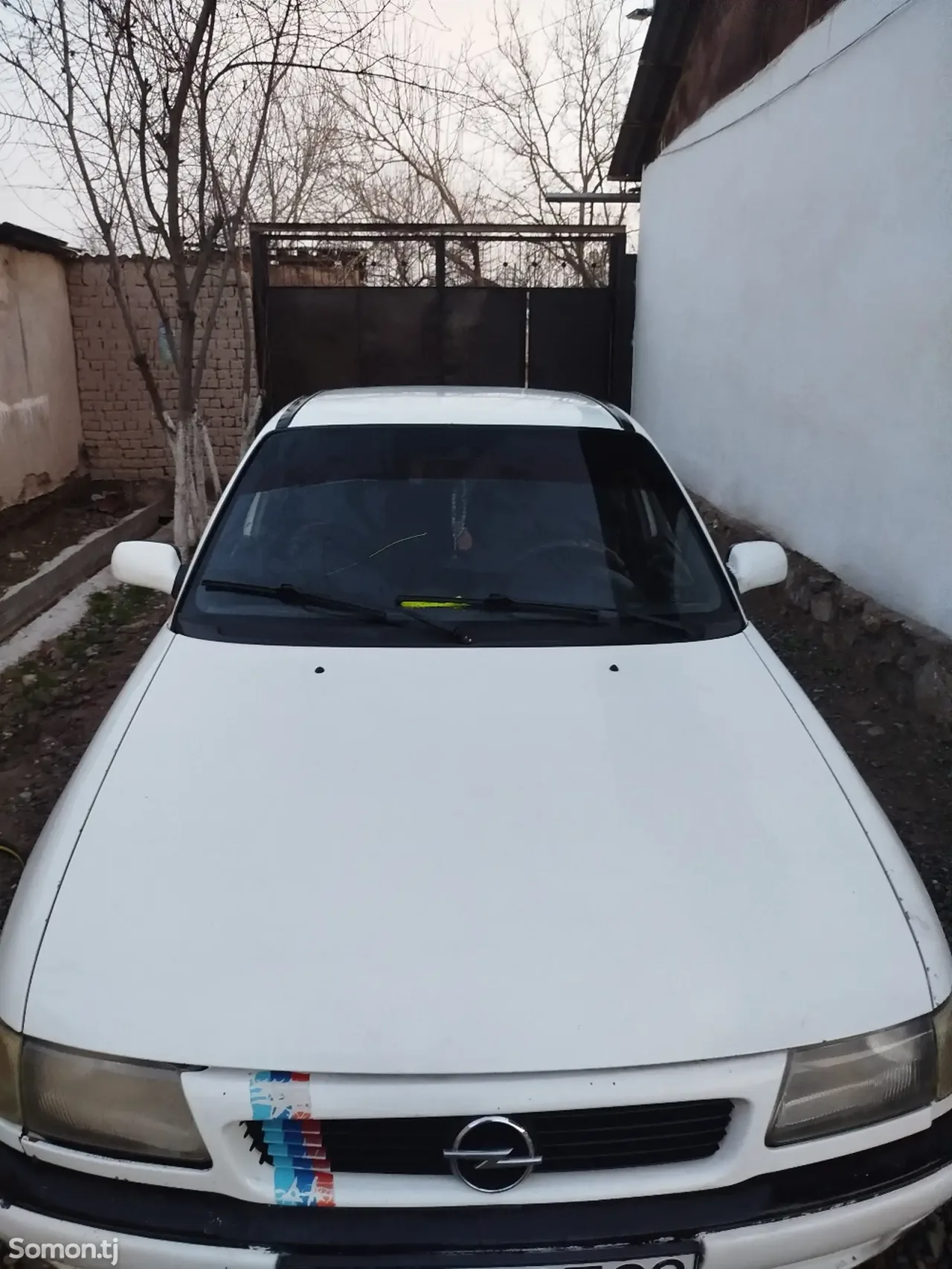 Opel Astra F 1993 · 1.6 MT