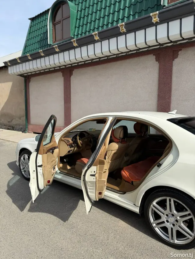 Mercedes-Benz E class 2009 · 3.5 AT
