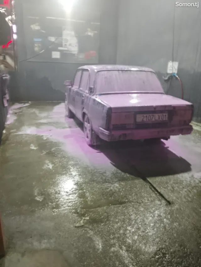 Lada (ВАЗ) 2107 2005 · 1.7 MT