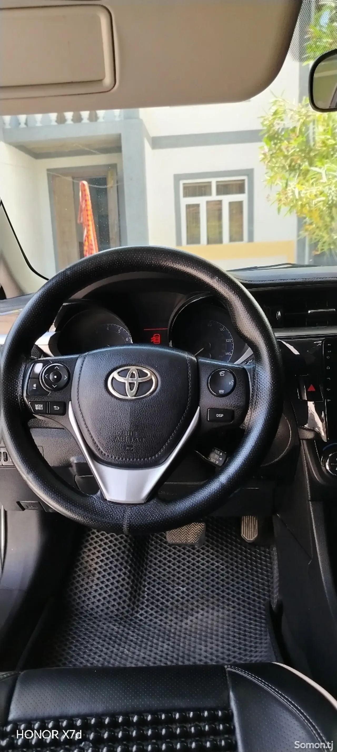 Toyota Corolla 2017 · 1.8 AT