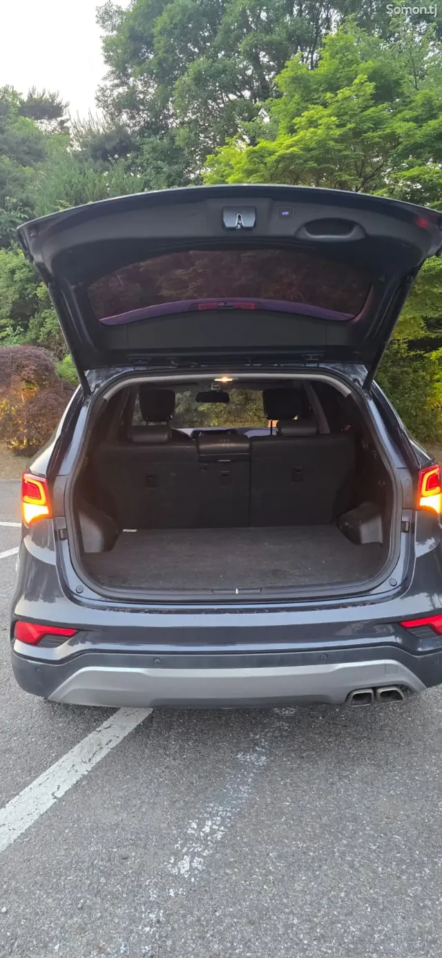 Hyundai Santa Fe 2016 · 2.2 AT