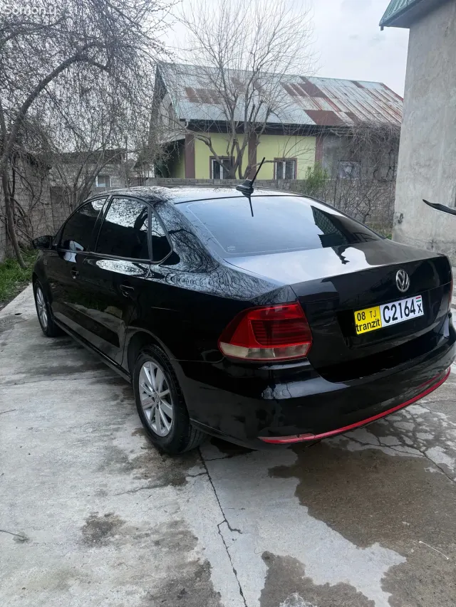 Volkswagen Polo 2019 · 1.6 AT