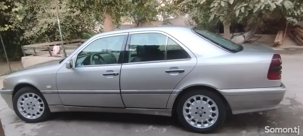 Mercedes-Benz C class 1998 · 2.0 MT
