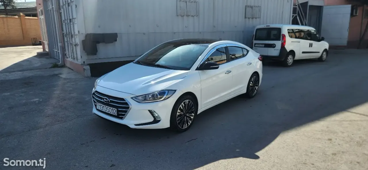 Hyundai Avante 2015 · 1.6 AT