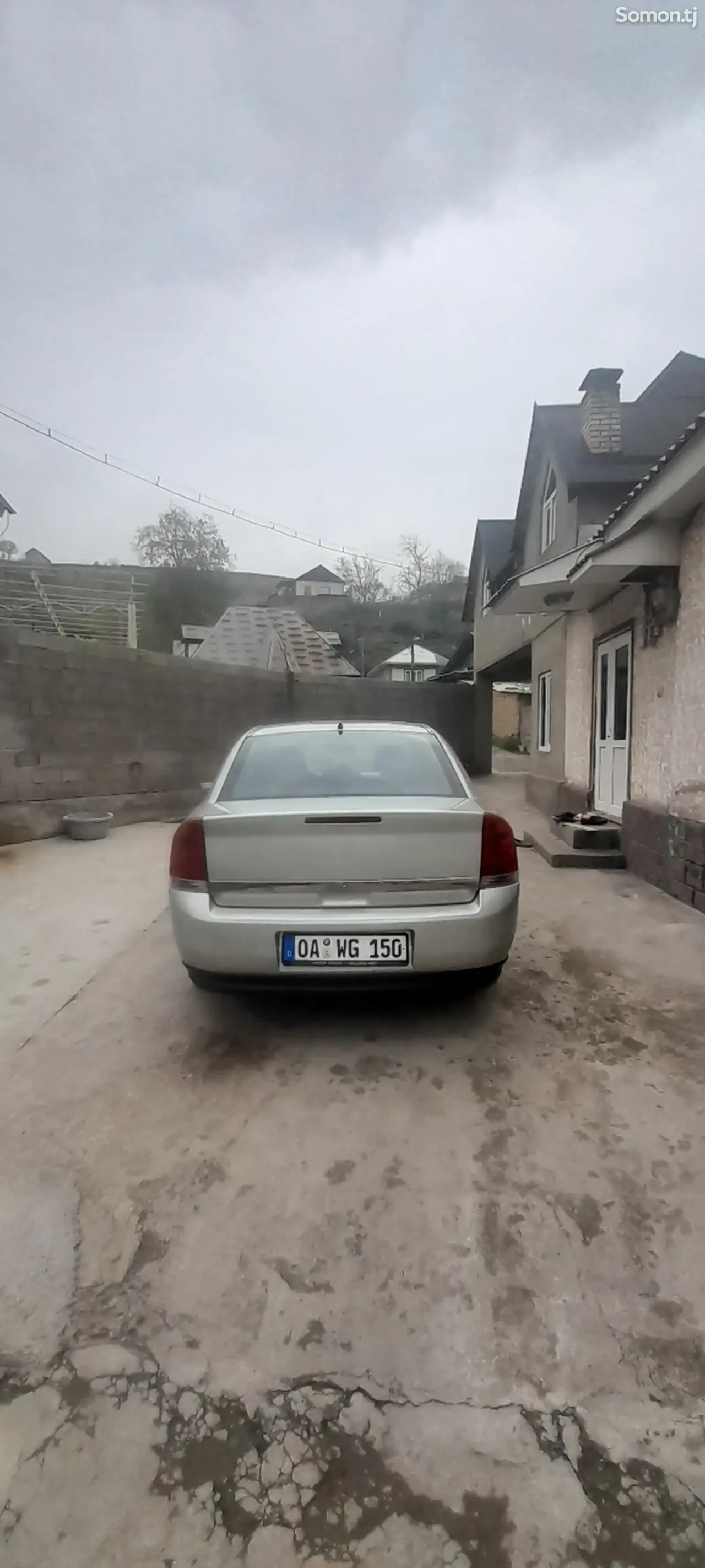 Opel Vectra C 2004 · 2.0 MT