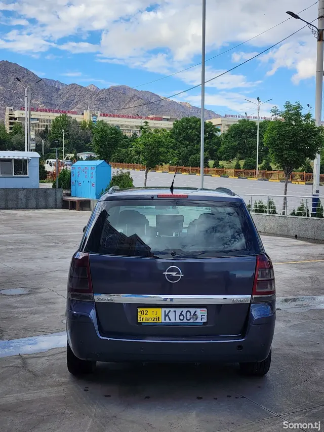 Opel Zafira 2008 · 1.9 MT