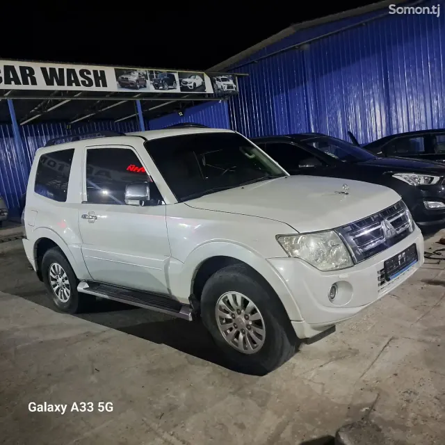 Mitsubishi Pajero 2014 · 3.0 AT