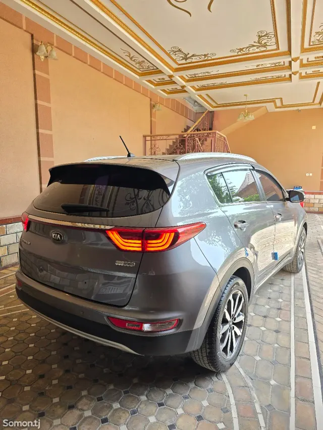 Kia Sportage 2015 · 1.7 AT