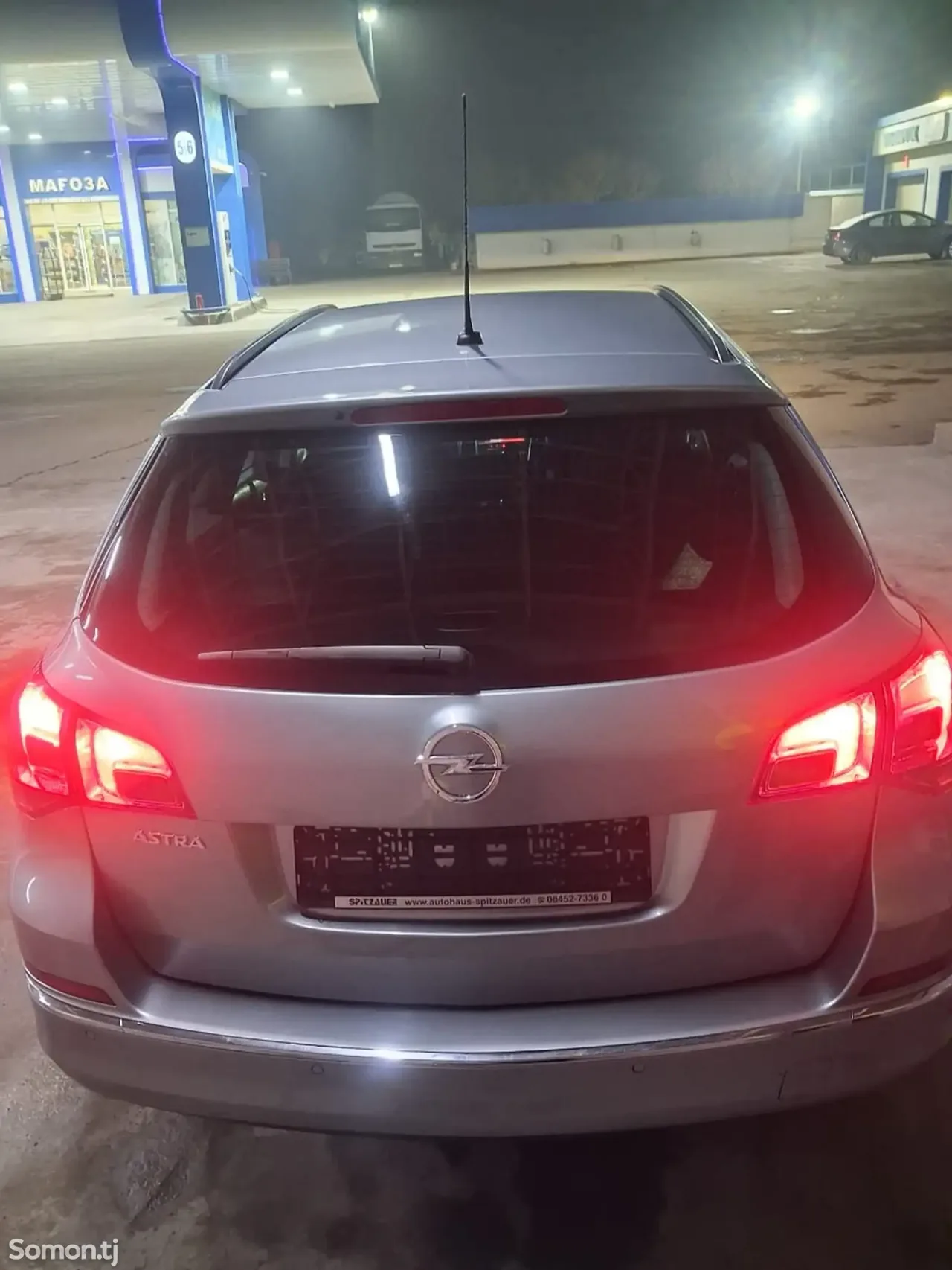 Opel Astra J 2014 · 1.4 MT
