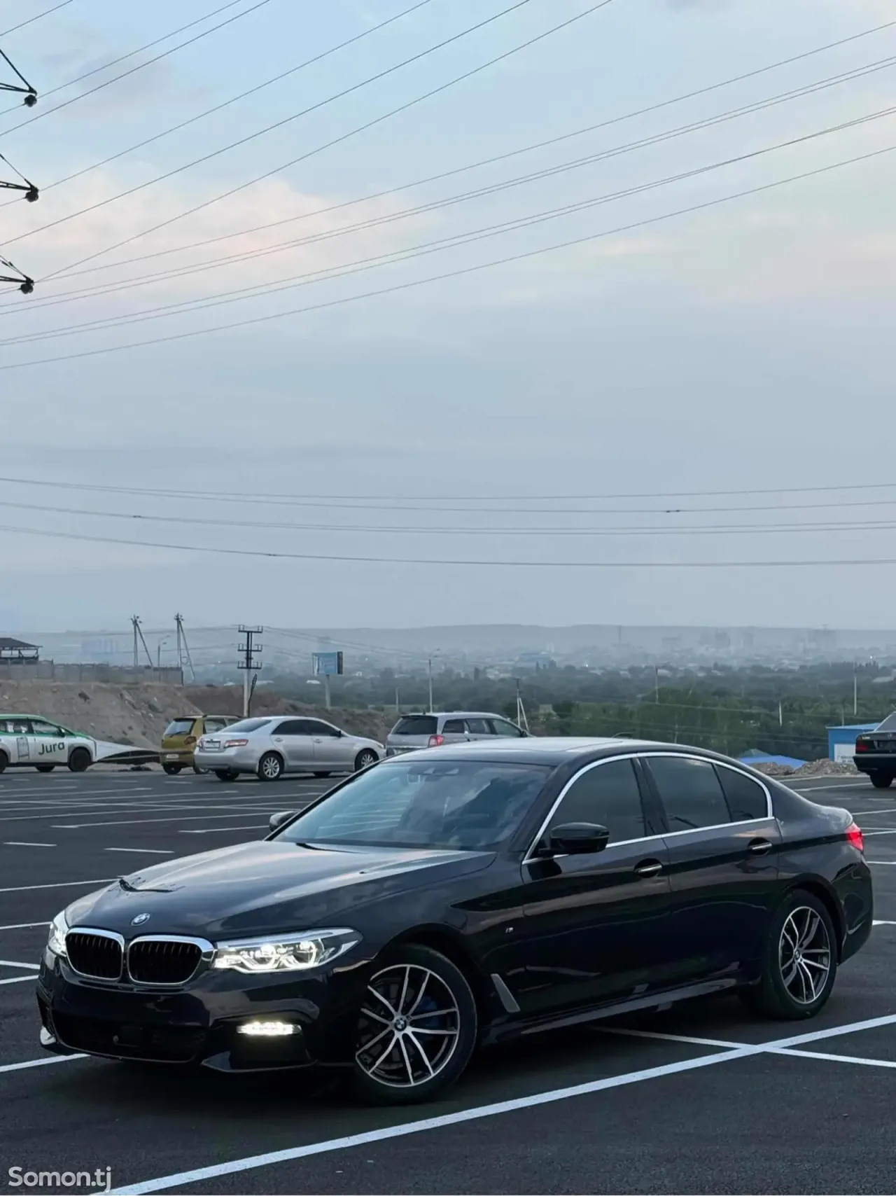 BMW 5 series 2018 · 2.0 CVT