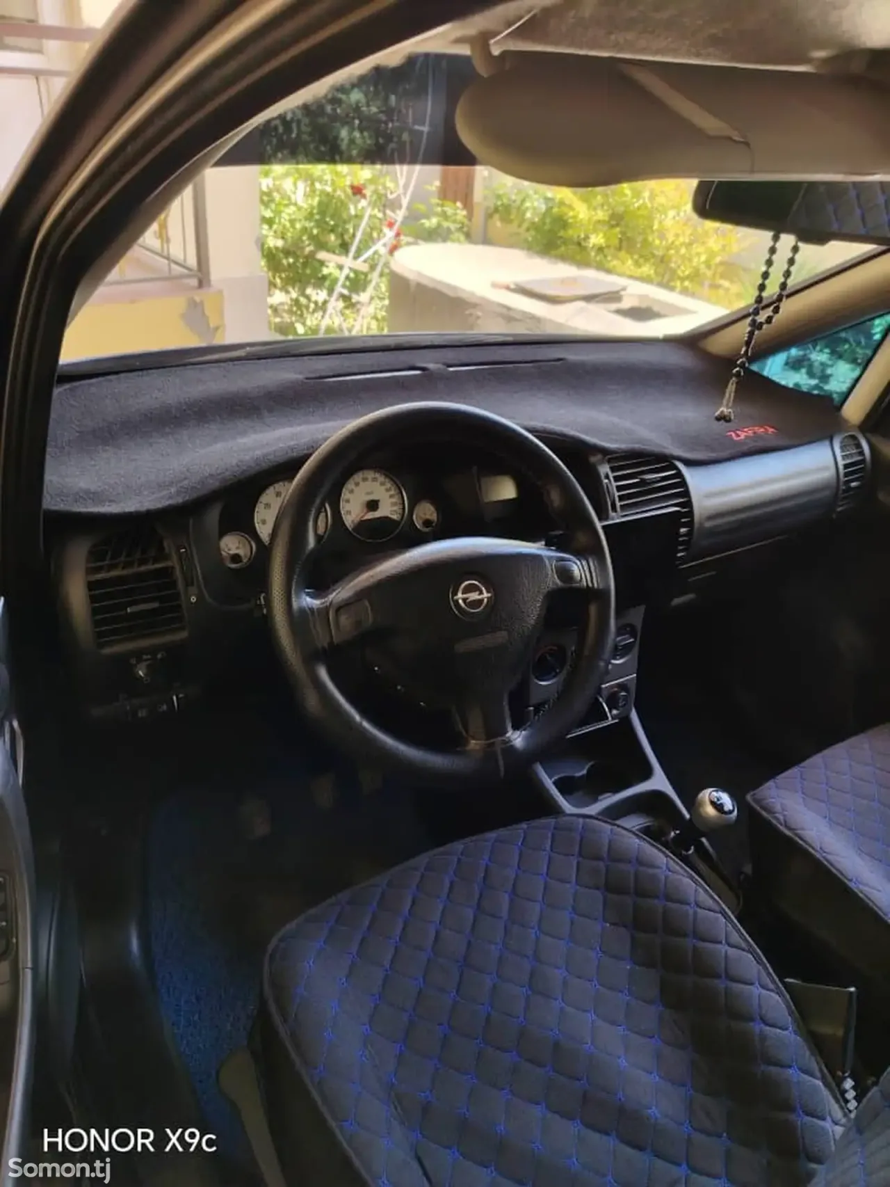 Opel Zafira 2005 · 1.8 MT