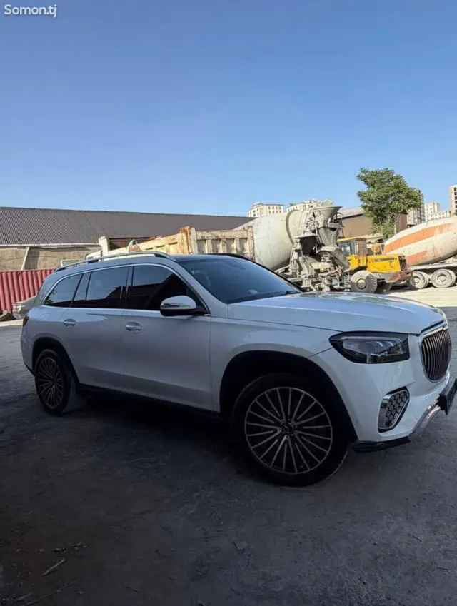 Mercedes-Benz GLS 2023 · 4.5 AT