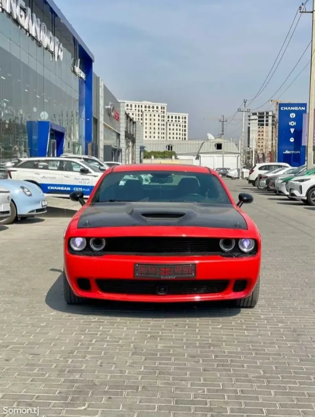 Dodge Challenger 2017 · 5.7 AT
