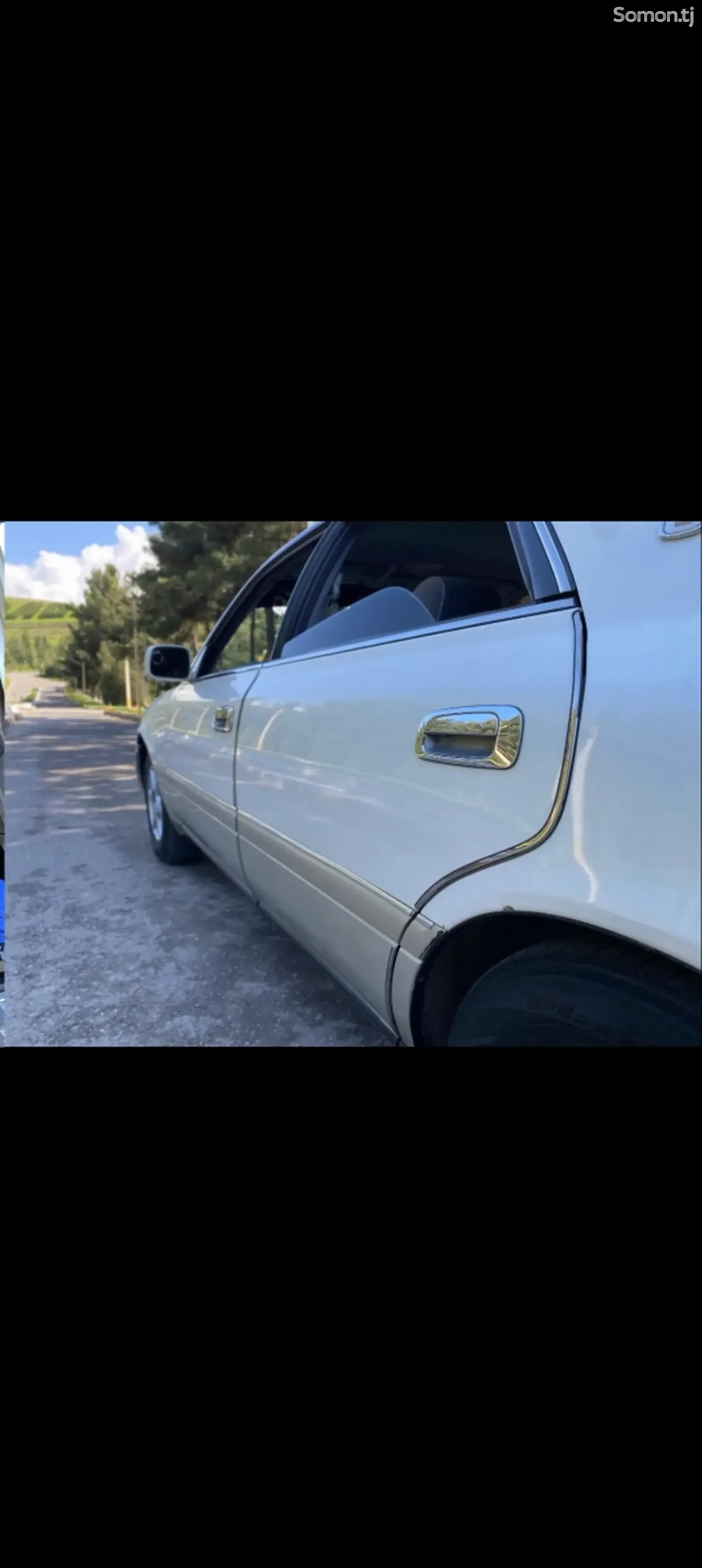 Toyota Crown 1995 · 2.5 AT