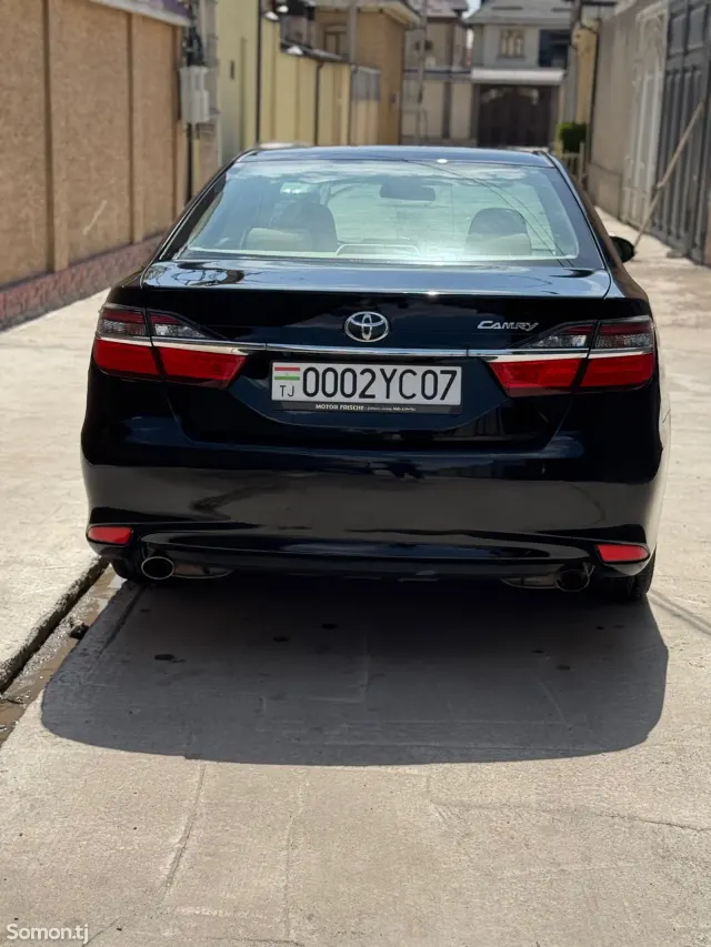 Toyota Camry 2015 · 2.5 AT